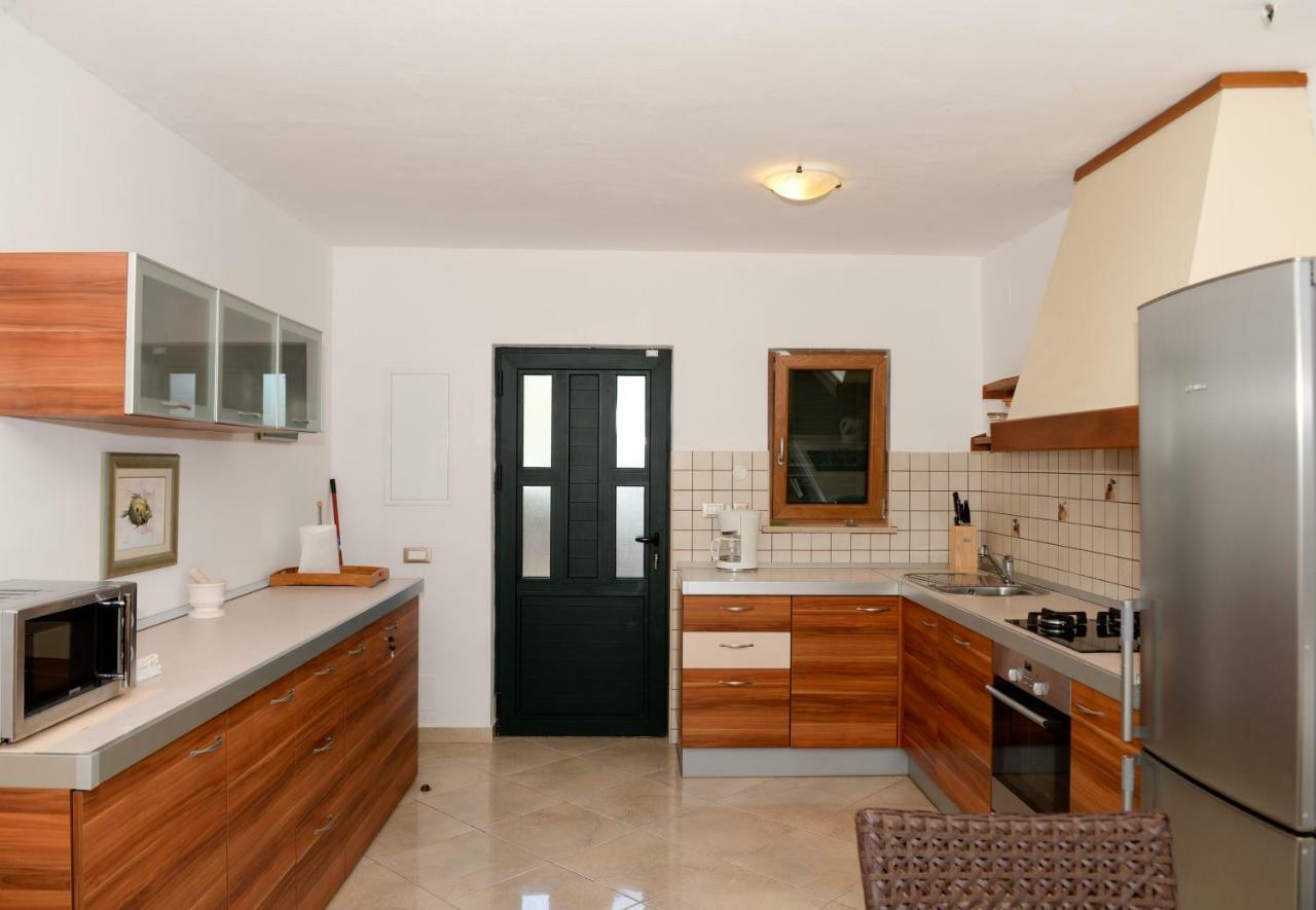 Apartment Markioli Повля Екстериор снимка