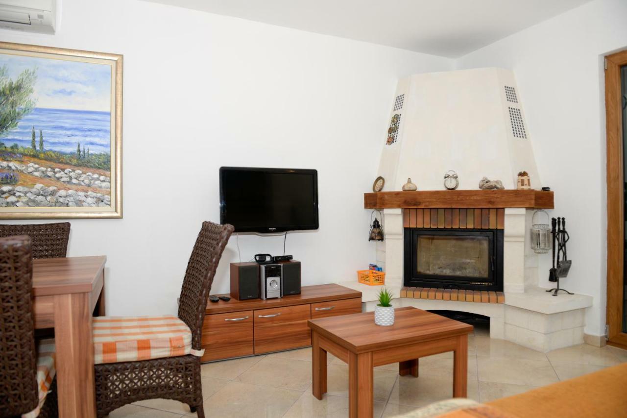 Apartment Markioli Повля Екстериор снимка